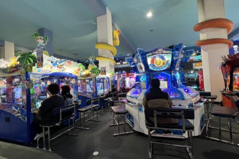 マニアの社交場・富士ラウンドワン＆大型リサイクルショップ